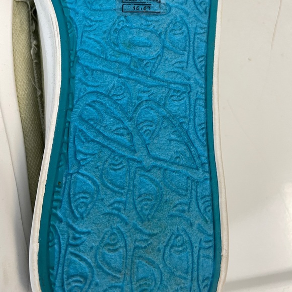 BLOWFISH MALIBU LACELESS SLIP ON SNEAKERS. WOMEN’S SIZE 9. Worn once. Like new! - Picture 9 of 9
